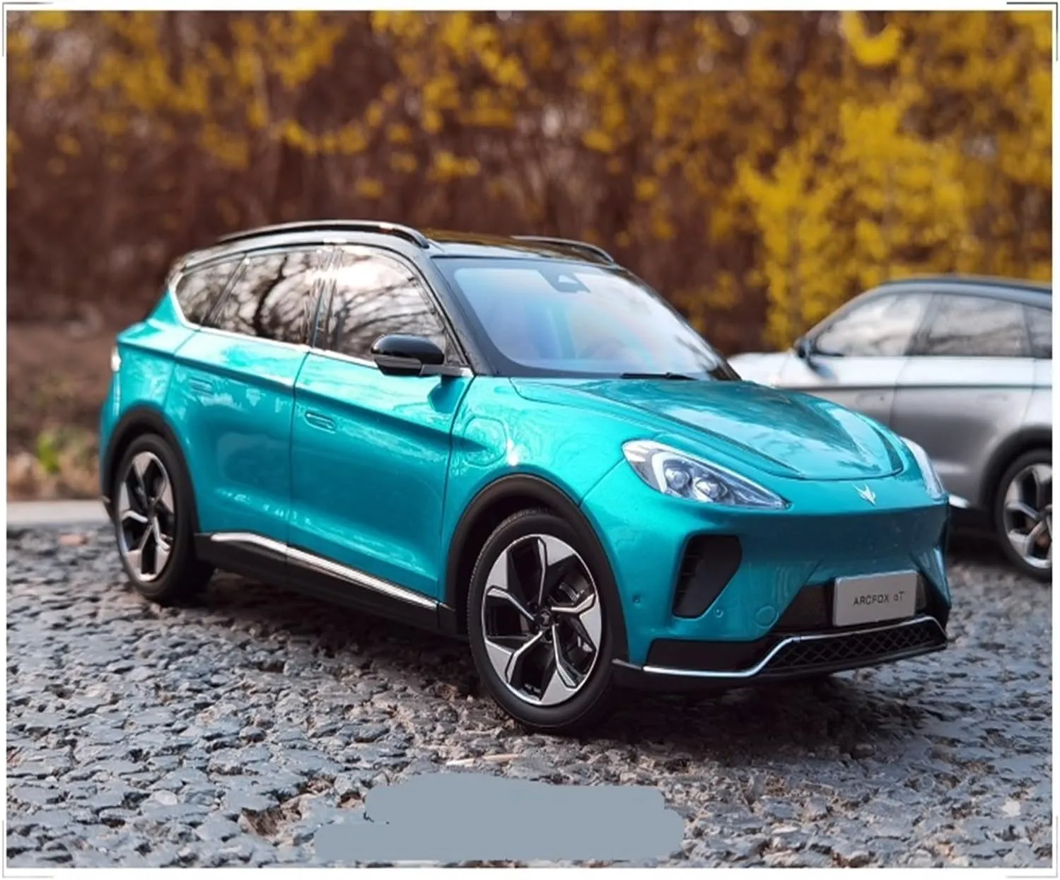 : White) Resin Car Vehicle Model 1 18 Fit for Huawei Daimler ostrich spare Arcfox Polar Fox Alpha T New Energy Alloy Car Model Collection Ornaments Adult Festive Deluxe Gift (Color 