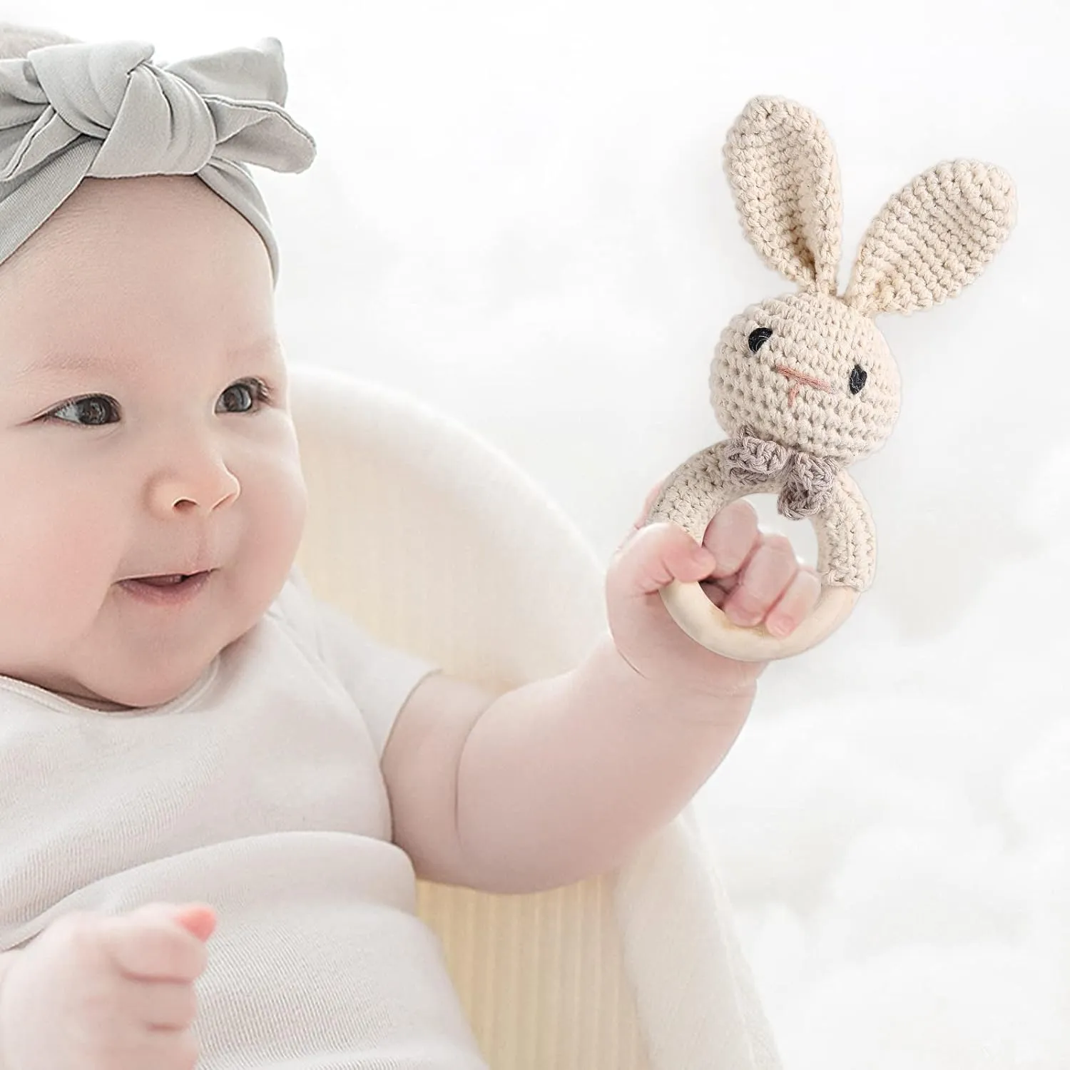Grips, Boy Girl First Rattle nonhuman presently rampant Gift, Newborn Gifts (Bunny) Youuys Wooden Baby Rattle Toys, Easter Bunny Rattle for Baby Crochet Bunny Rattle Toy Natural Wood, Shaker Rattle for Hand 