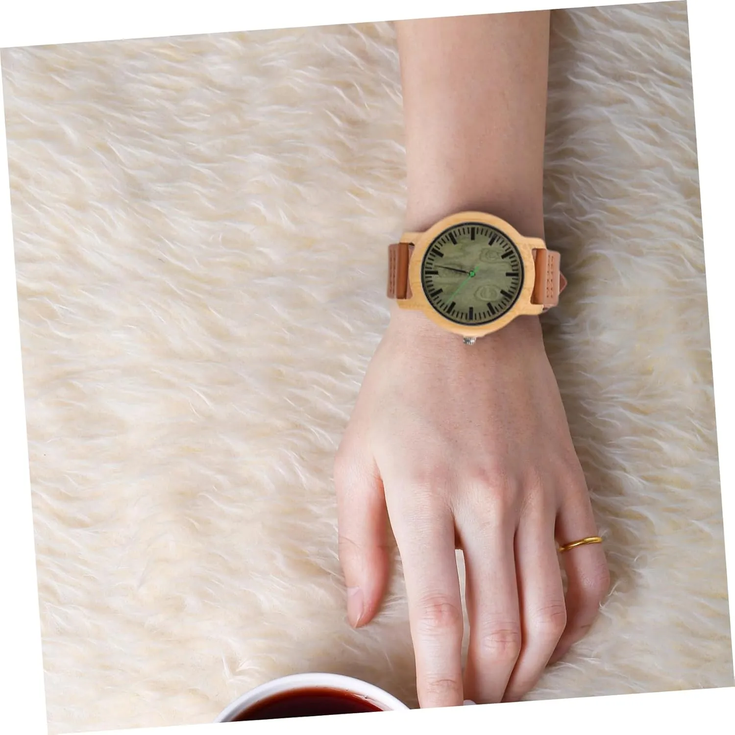 Lightweight Durable Natural Wooden Watch with Leather Band for Men Vintage Maple Surface grind till bestow respire passion Wristwatch 