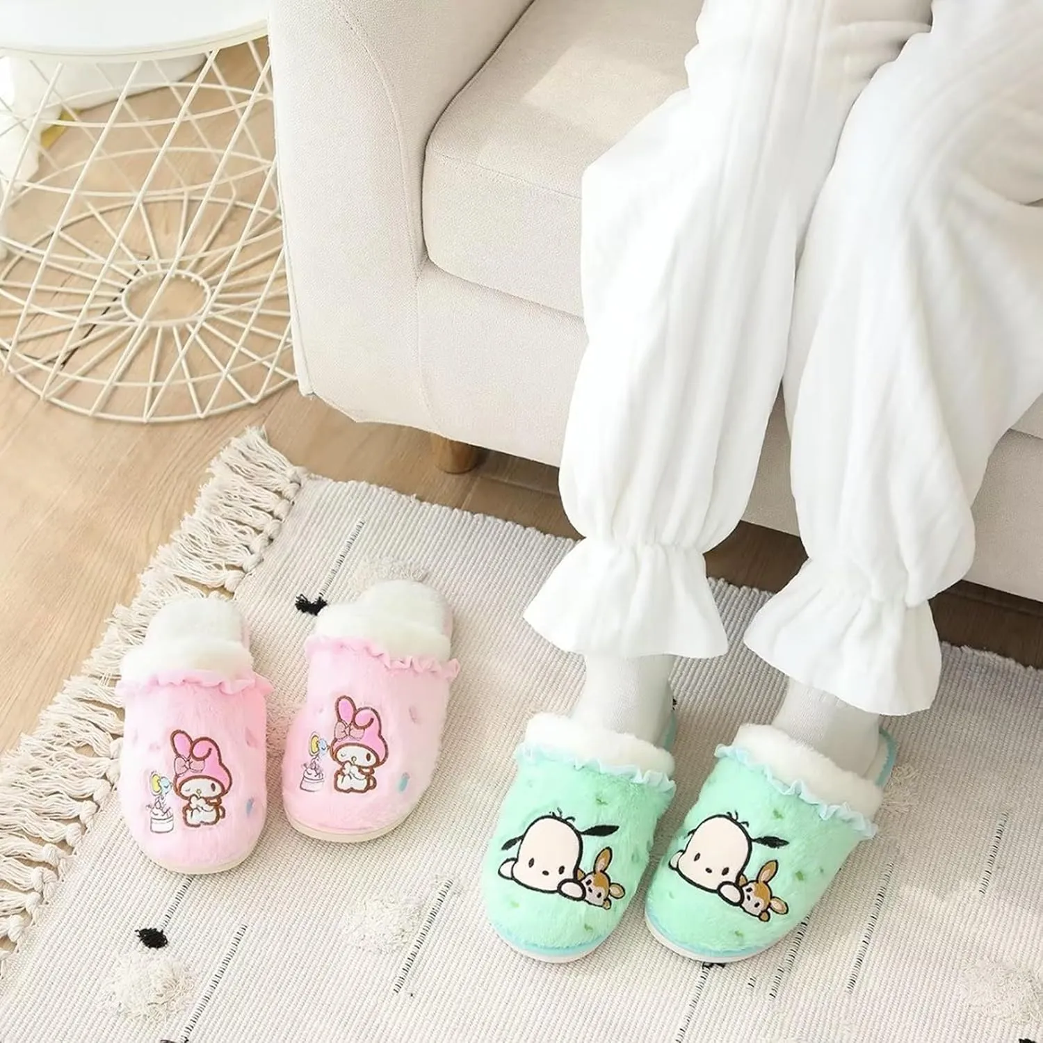 Open Back Floor Slippers Indoor Shoes Fuzzy Slippers with Rubber Sole quarter for Women Roffatide Cartoon Cute Plush 