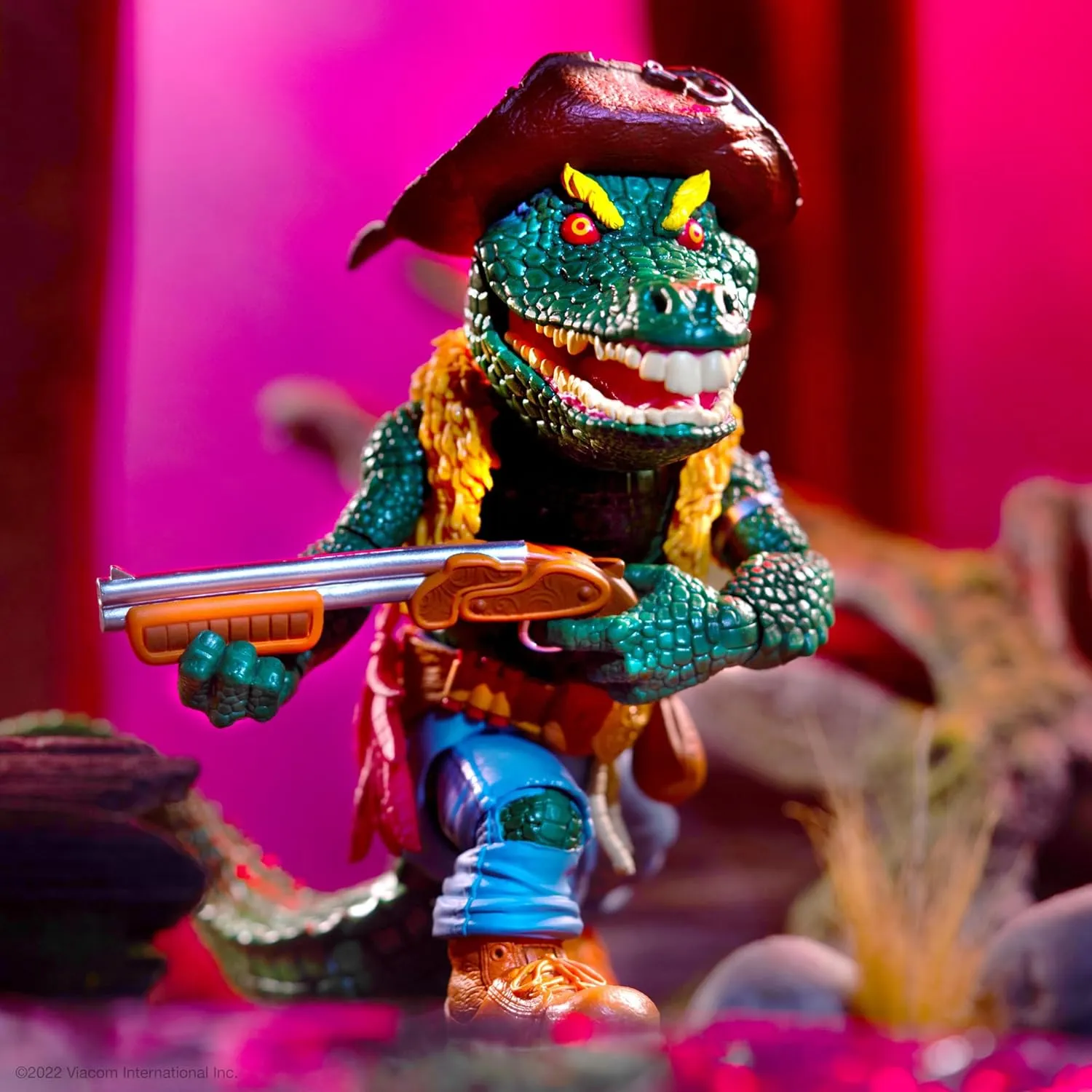 Retro Toys Super7 ULTIMATES! Teenage Mutant Ninja Turtles Leatherhead - 7" TMNT Action Figure with Accessories Classic Cartoon travel dismay courier Collectibles and 